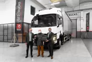 RENAULT TRUCKS ITALIA CONSEGNA IL PRIMO P-ROAD